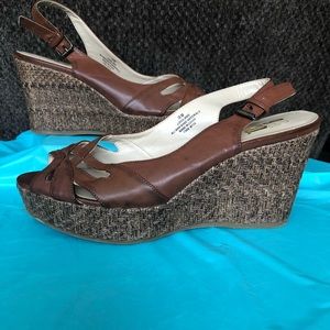 Brown wedges